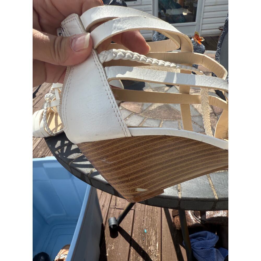 Liz Claiborne Women's Size 8 White Wedges - Picture 5 of 9